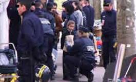 Traitement de choc à l'européenne : Récit d'une agression policière sur  témoin d'expulsion musclée