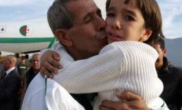 Les ex-otages algériens du "MV Blida" sont rentrés au pays