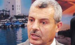 Un ministre du Tourisme dépassé, hors circuit