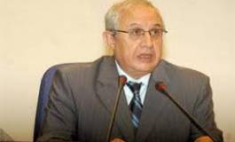 Ziari mange la denrée en insultant la lignée