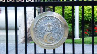 Le nouvel ambassadeur d’Algérie en France agréé