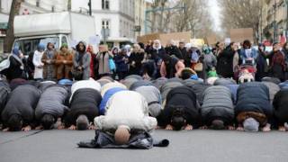 L’évacuation d’une mosquée en Ile-de-France tourne à l’affrontement