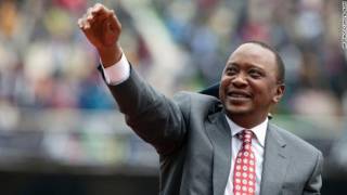 Uhuru Kenyatta réélu président du Kenya, l'opposition dénonce une "mascarade"