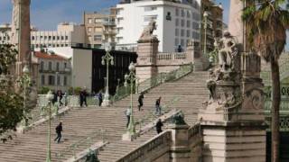 Un homme a poignardé deux femmes à Marseille avant d'être abattu