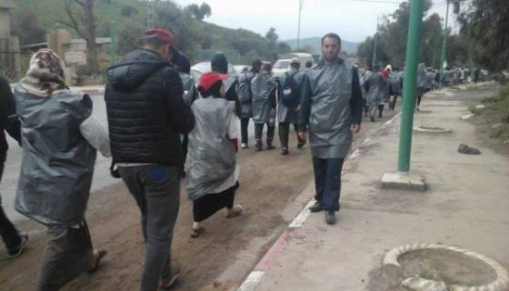 Les enseignants contractuels poursuivent leur marche vers Alger