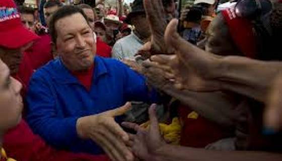 Venezuela : le "Commande" Chavez réélu président pour six autres ans