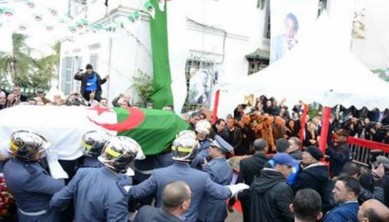 Hocine Aït Ahmed, un homme aimé par la nation