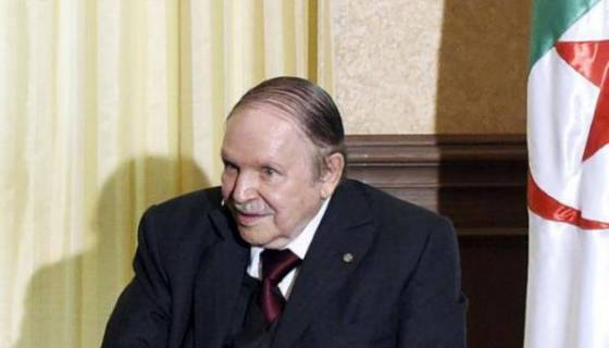 Bouteflika atteint d'une "bronchite aiguë", Angela Merkel obligée de reporter sa visite