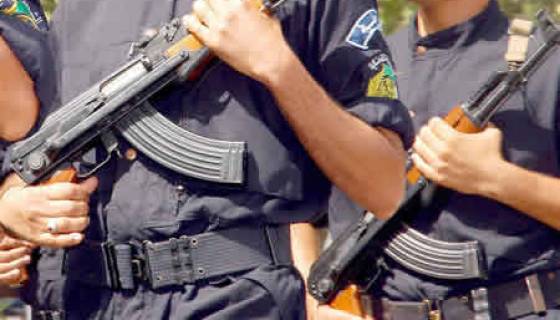 La police empêche une nouvelle marche d’opposants à Alger