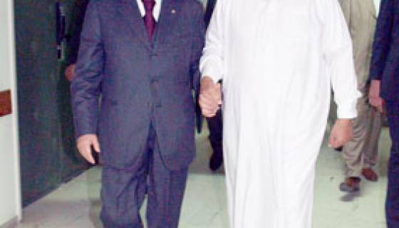Pour le Figaro, Bouteflika prend ses distances avec les islamistes