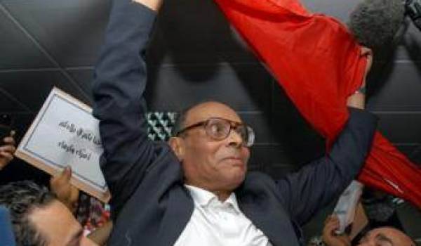 Moncef Merzouki, leader de l'oppsition tunisienne à son retour d'exil