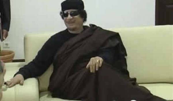 Kadhafi accepte de ne pas faire partie des négociations sur la Libye