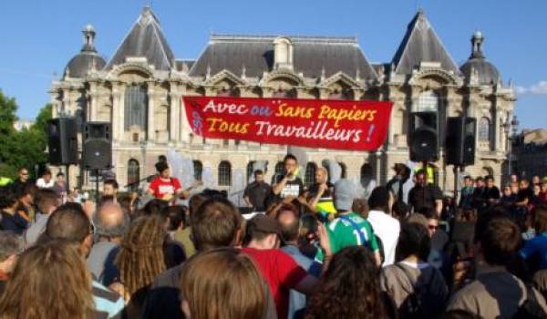 Manifestation de soutien aux sans papiers.