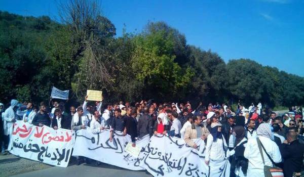 Les contractuels ont marché de Bejaia jusqu'à Boudouaou avant que les forces de sécurité ne leur intime l'ordre d'arrêter.