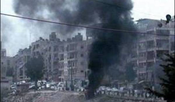 L'armée syrienne a pilonné Homs dimanche