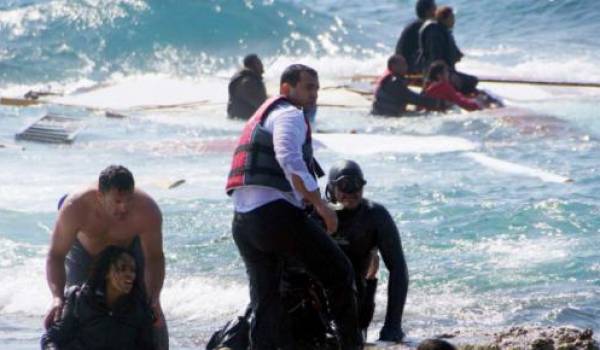 Malgré la mort et le danger, les réfugiés continuent de tenter de traverser la Méditerranée