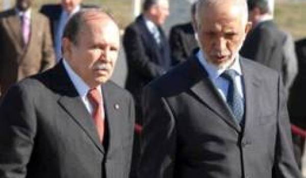 Le président Bouteflika et Belkhadem, SG du FLN.