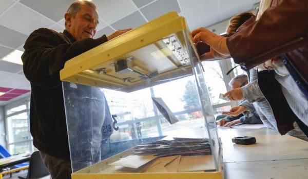 Le vote aux régionales a révélé la montée en voix du FN. Photo de François Navarro.