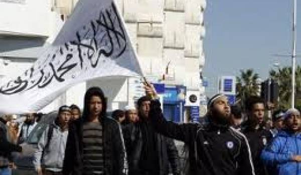 Ces violences salafistes inquiètent les Tunisiens.