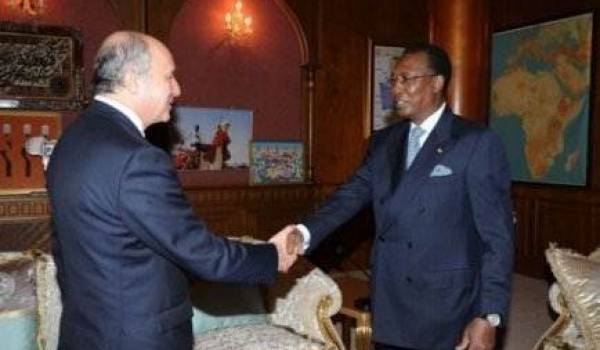 Laurent Fabius et Idriss Deby, le président tchadien.
