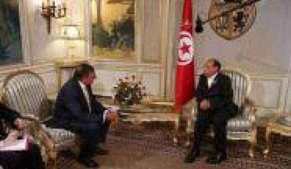 Le président Moncef Marzouki avec Leon Panetta à Tunis.