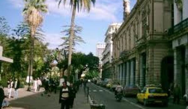 Cours de la Révolution à Annaba.