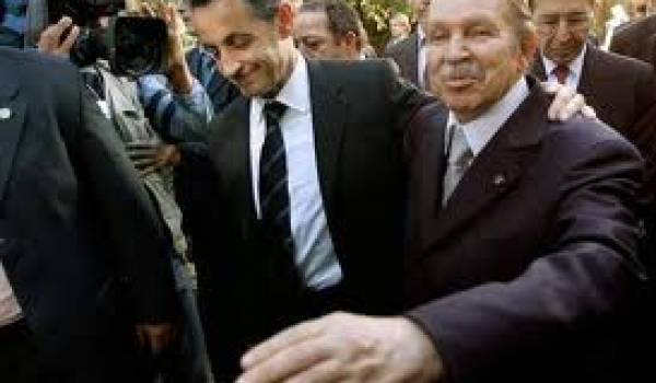 Sarkozy lors de sa venue en Algérie.