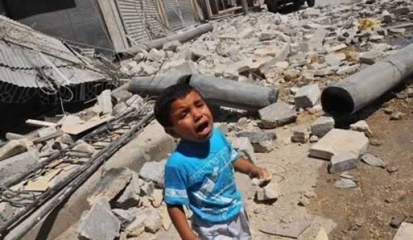 Les enfants souffrent le martyre sous les bombardements.