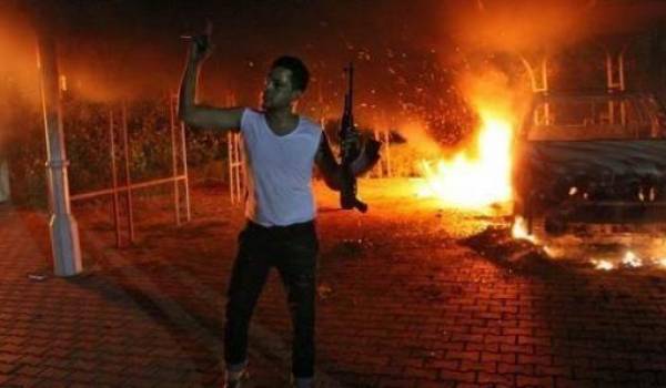 Benghazi s'est enflammée la nuit dernière.