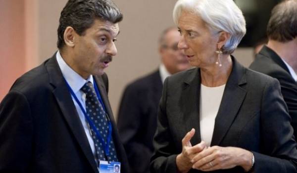 L'institution présidée par Christine Lagarde (ici avec K. Djoudi) a rendu un rapport contradictoire sur l'Algérie.