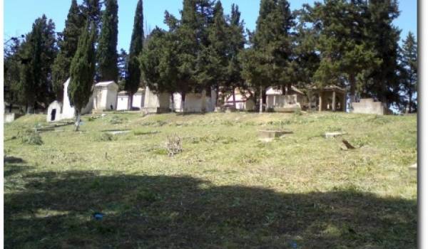 Vue du cimetière chrétien de Dely Brahim (Alger)
