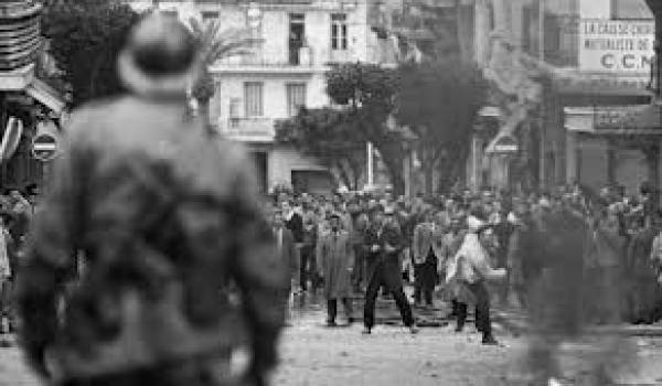 En plus de la répression des manifestations, les services français ont inflitré le FLN.