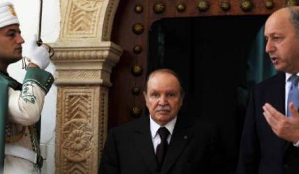 Bouteflika et Fabius, lors de la visite de ce dernier à Alger.