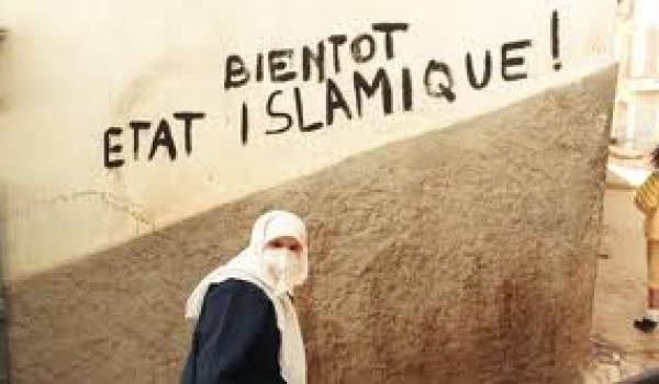 Le face-à-face islamistes armés et pouvoir a coûté cher aux démocrates algériens