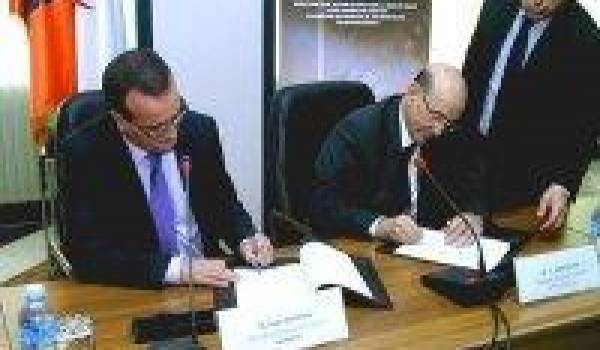 Abdelhamid Zerguine et Saad Damma ont signé un accord sur la téléphonie.