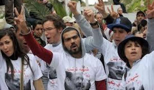 Des manifestants à Tunis pour rendre hommage à Chokri