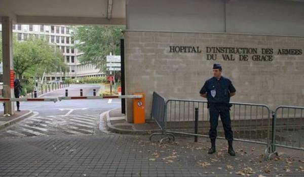 Le président Bouteflika à l'hôpital français du Val-de-Grâce.