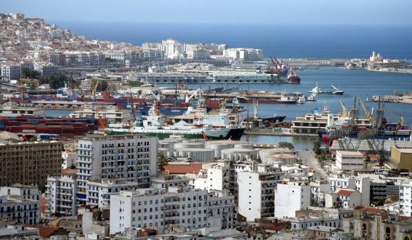 L'Algérie est plongée dans l'incertitude politique et sociale.