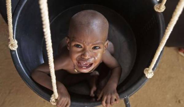 La Somalie est confronté à une terrible famine doublée d'une guerre entre chefs miliciens.