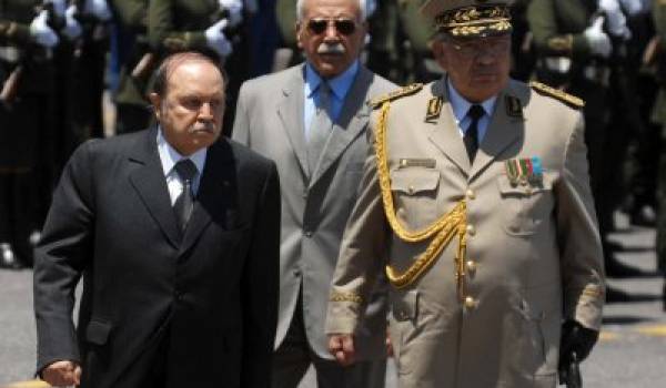 Abdelaziz Bouteflika et Gaïd Salah