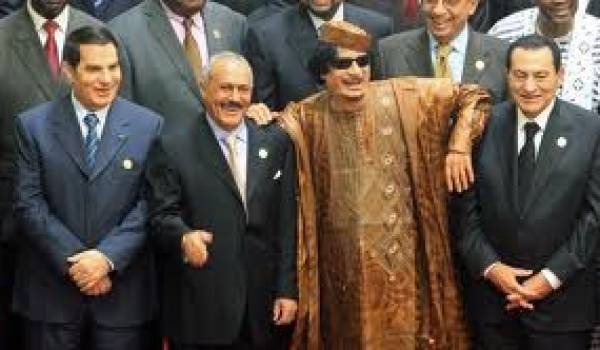 Ben Ali, Saleh, Kadhafi et Moubarak.