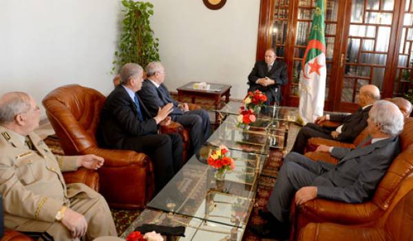 La vérité que cache le système s'échine à cacher est que Bouteflika est dans l'incapacité de gouverner l'Algérie