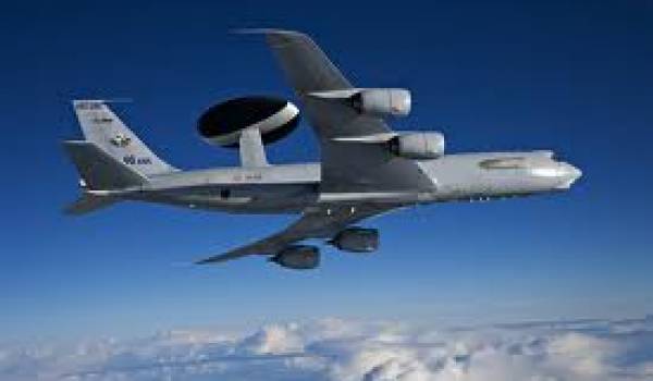 Avion Awacs.