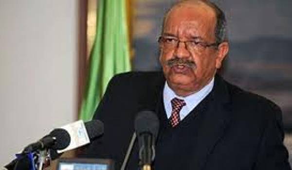 Abdelkader Messahel, ministre de la Communication.