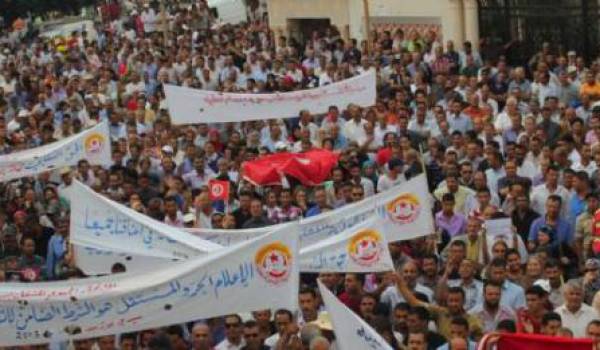 Les manifestants réclament une lutte sans merci du terrorisme islamiste.