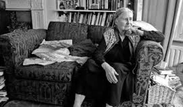 Doris Lessing était une grande conteuse.