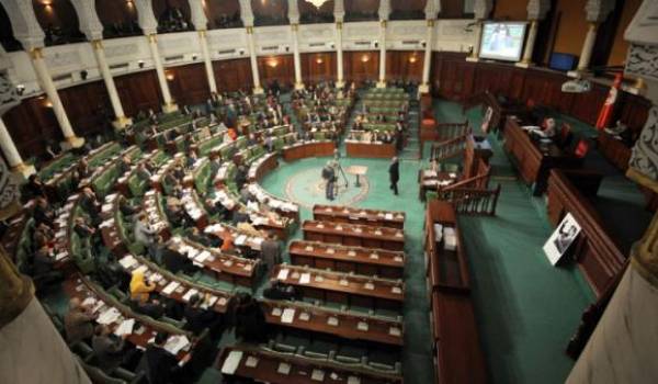 L'Assemblée tunisienne a validé la nouvelle Constitution.