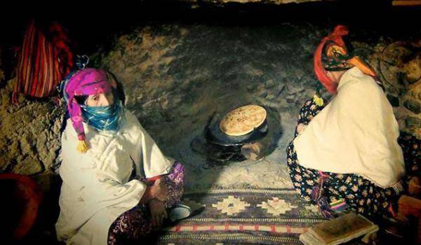 Les femmes chaouies : les gardiennes du feu sacré de la culture et des traditions.