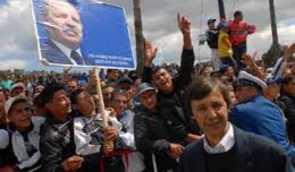 Depuis la maladie du président, Saïd Bouteflika régente tout.