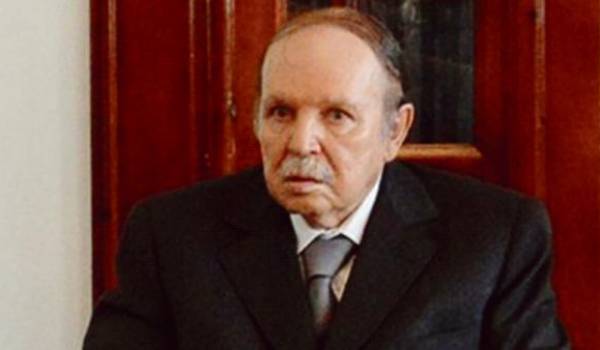 Malade, le président candidat Bouteflika a de longues périodes d'absence.